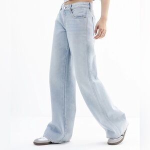 Viral PacSun low rise baggy jeans
